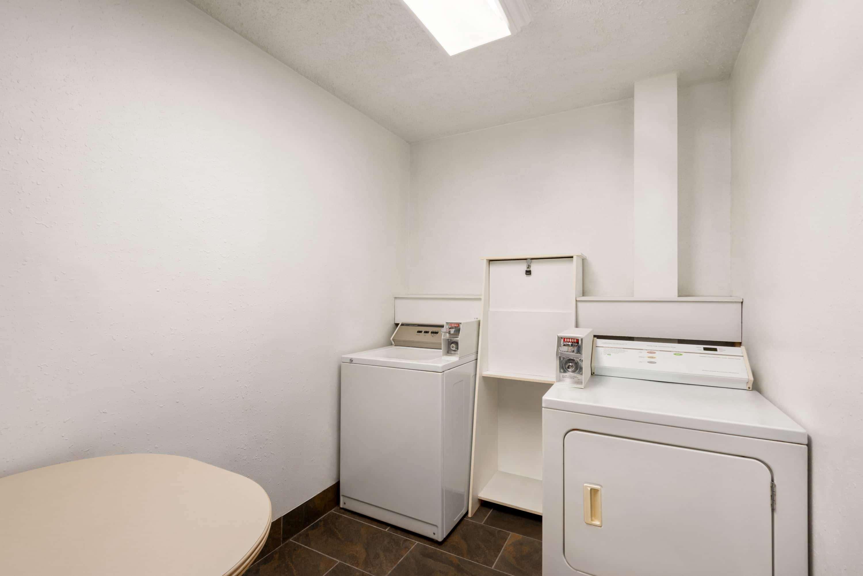 Travelodge By Wyndham Abbotsford Bakerview Екстер'єр фото