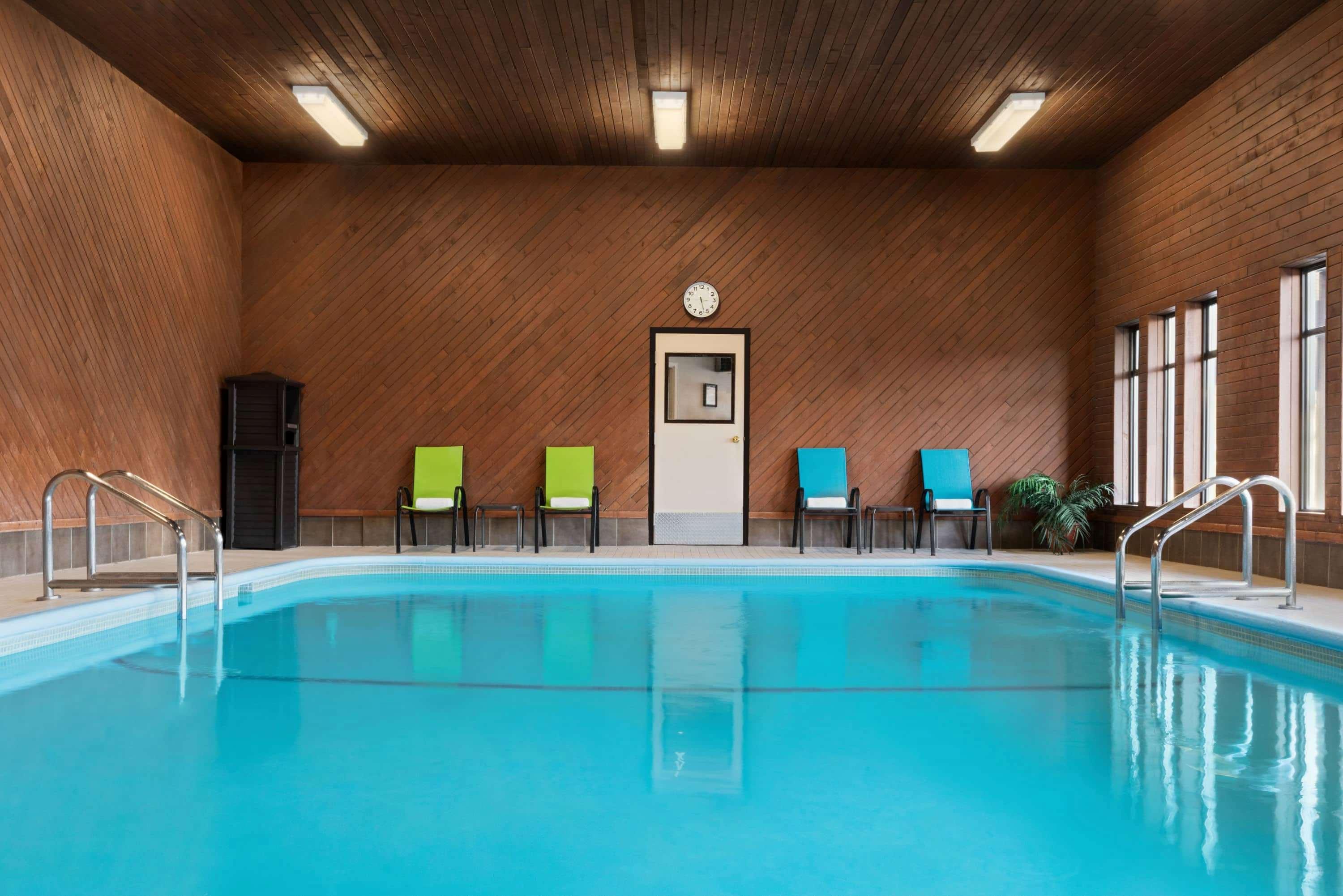 Travelodge By Wyndham Abbotsford Bakerview Екстер'єр фото