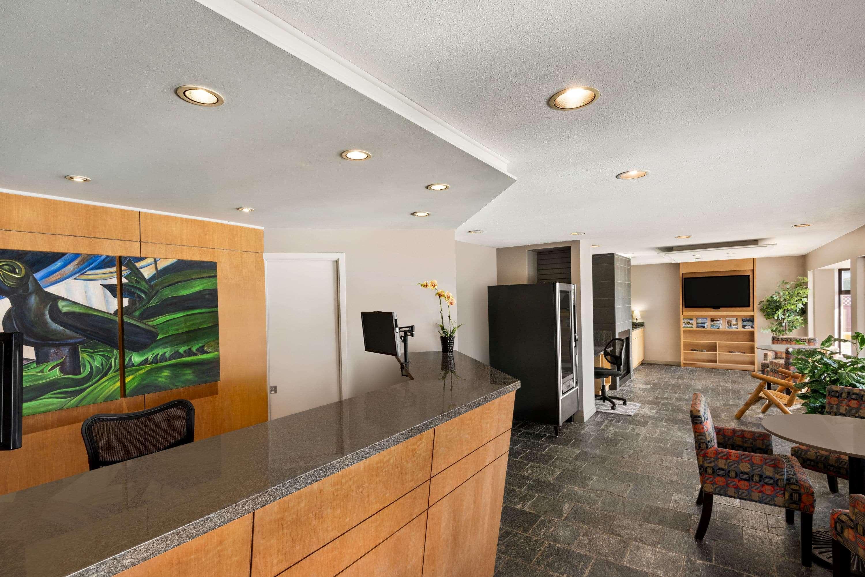 Travelodge By Wyndham Abbotsford Bakerview Екстер'єр фото